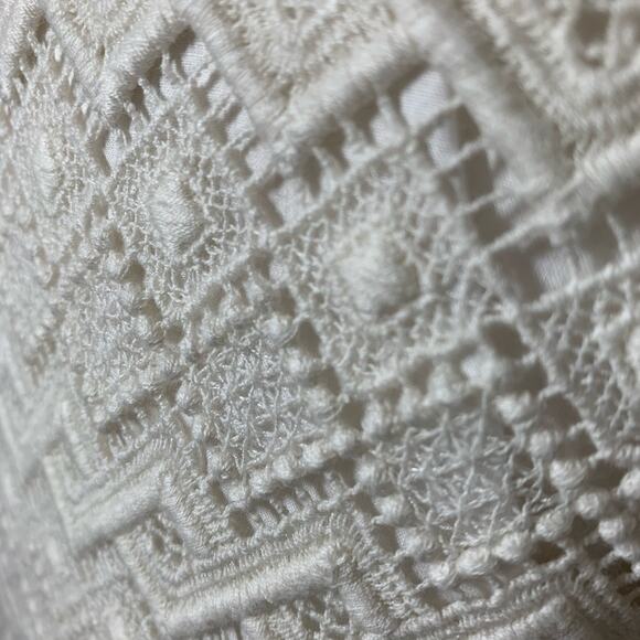 Talbots Short-Sleeve Blouse Cream Lace with Black Trim Size 8 - Picture 5 of 7